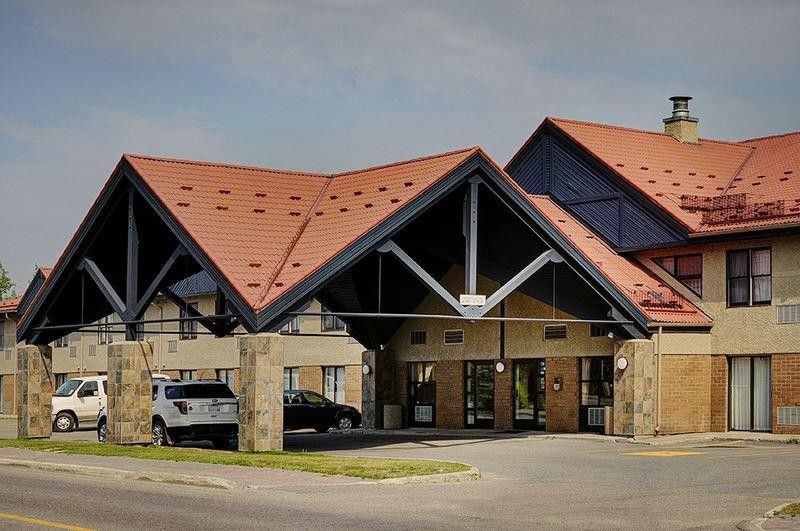 Thompson'S Best Value Inn & Suites Eksteriør billede