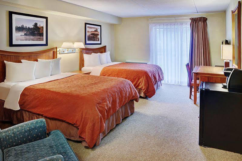 Thompson'S Best Value Inn & Suites Eksteriør billede