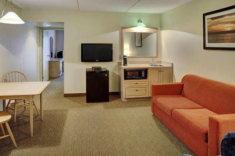 Thompson'S Best Value Inn & Suites Eksteriør billede